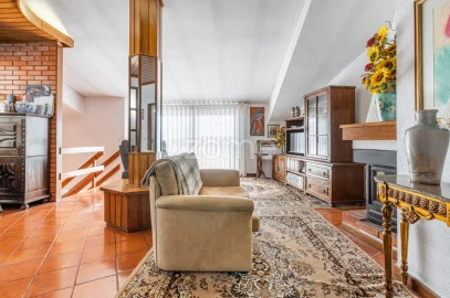 Apartamento T4 para Venda em Póvoa de Varzim, Beiriz e Argivai