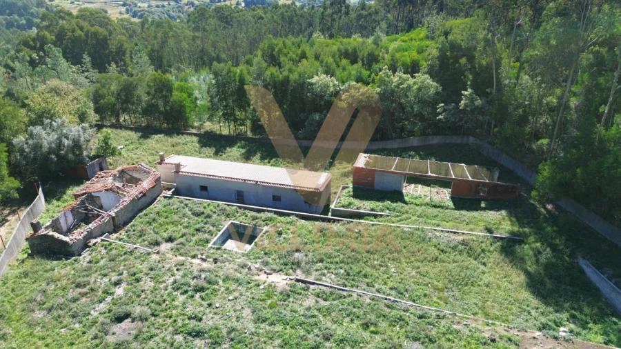 Moradia T3 para Venda em Labruja Foto 8