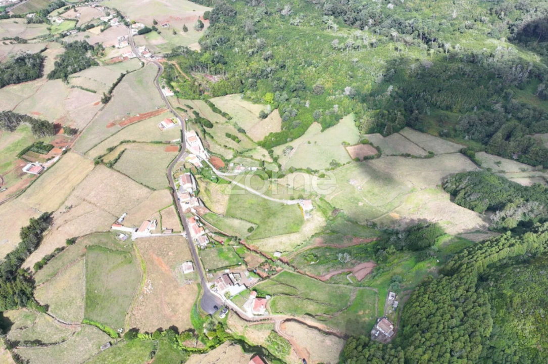 Moradia T4 para Venda em São Pedro Foto 7