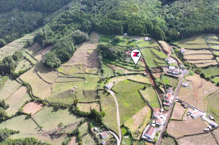 Moradia T4 para Venda em São Pedro Foto 12