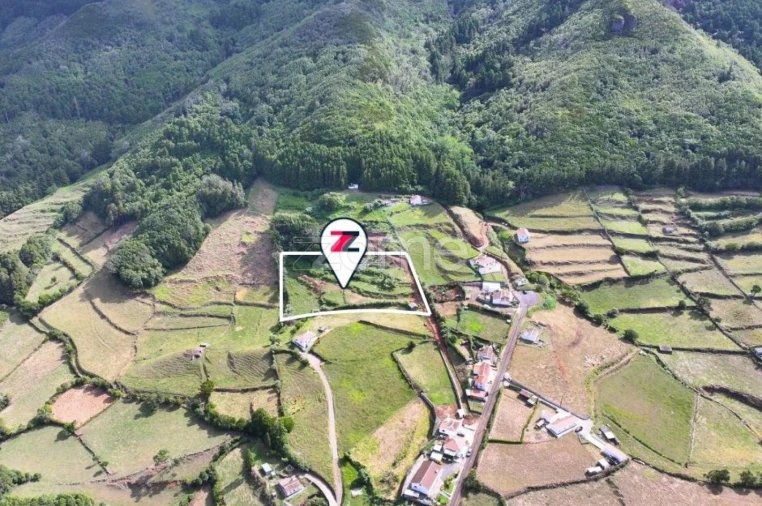 Moradia T4 para Venda em São Pedro