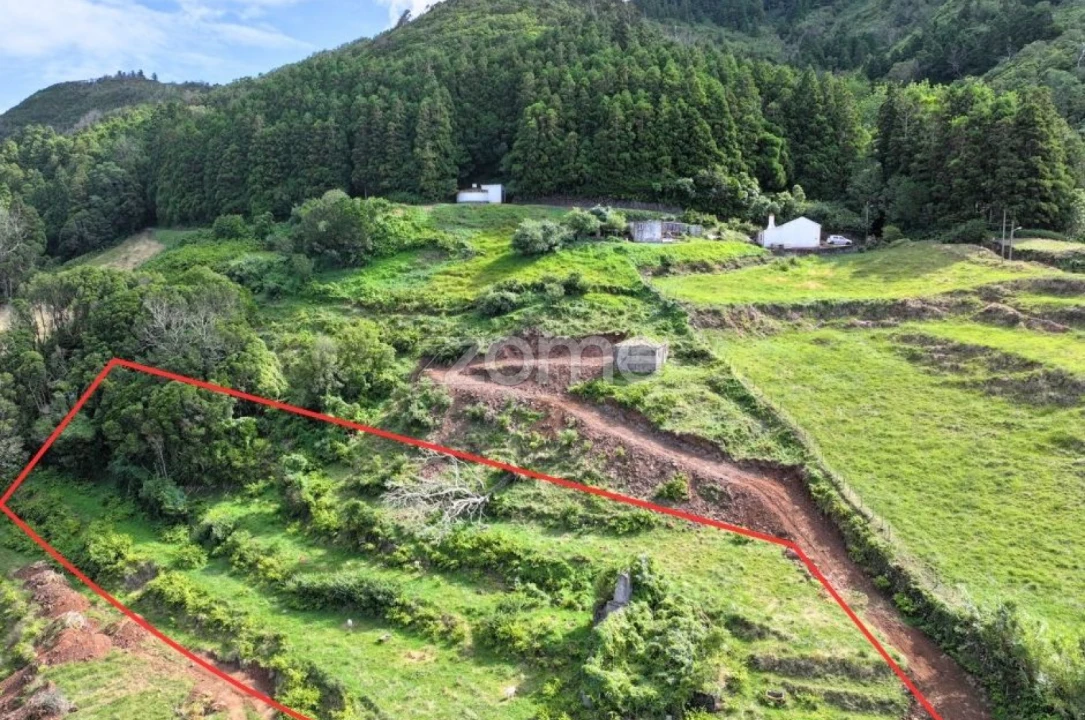 Moradia T4 para Venda em São Pedro Foto 10