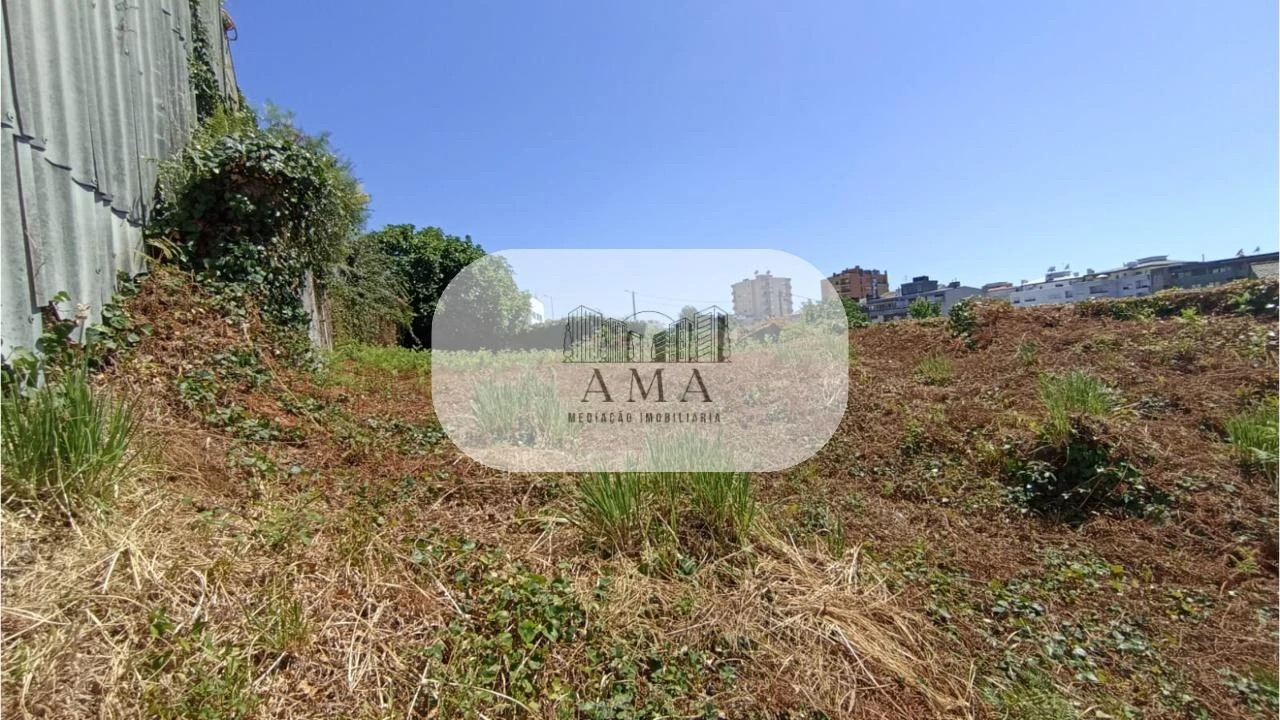 Terreno para Venda em São João da Madeira Foto 4