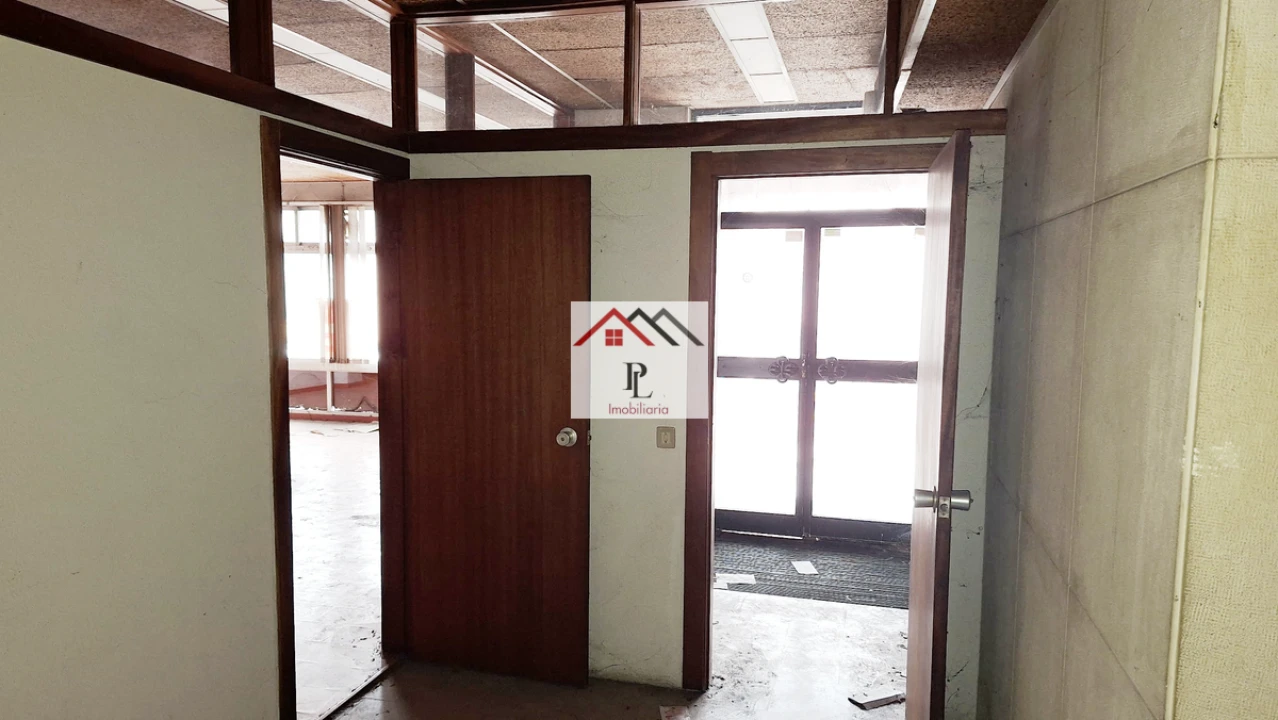 Loja para Venda em Sé Nova, Santa Cruz, Almedina e São Bartolomeu Foto 5