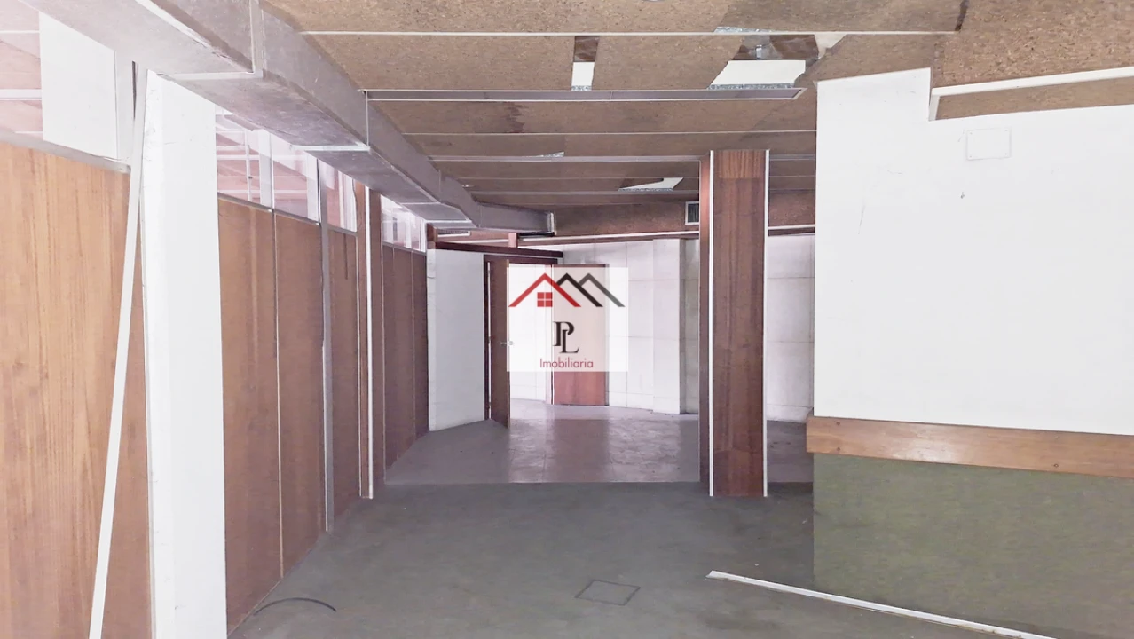 Loja para Venda em Sé Nova, Santa Cruz, Almedina e São Bartolomeu Foto 19