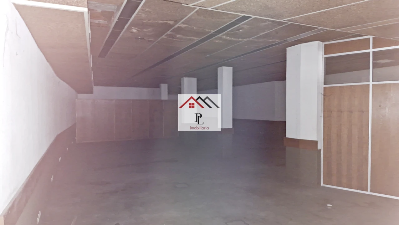 Loja para Venda em Sé Nova, Santa Cruz, Almedina e São Bartolomeu Foto 16