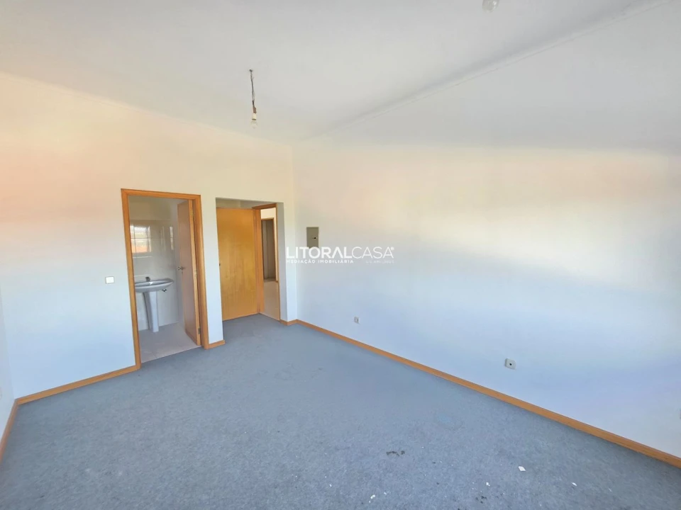 Loja para Venda em Oliveira do Bairro Foto 6