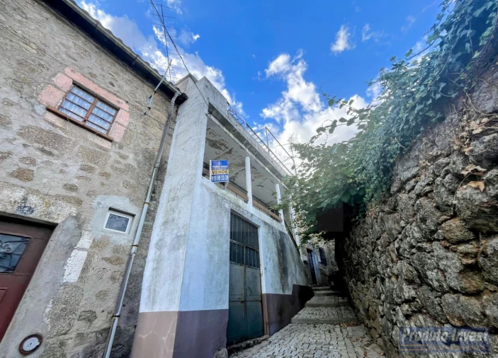 Moradia T4 para Venda em Alpedrinha