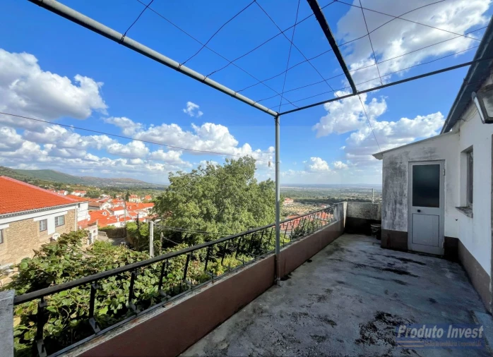 Moradia T4 para Venda em Alpedrinha Foto 3