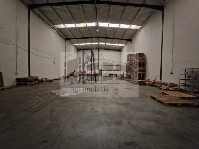 Loja para Arrendamento em Alverca do Ribatejo e Sobralinho Foto 3