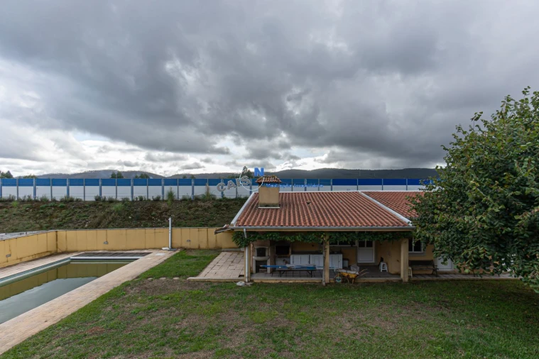 Moradia T4 para Venda em Recarei Foto 42