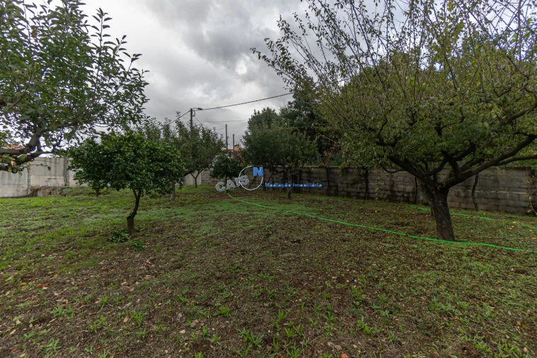 Moradia T4 para Venda em Recarei Foto 51