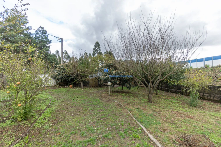 Moradia T4 para Venda em Recarei Foto 49