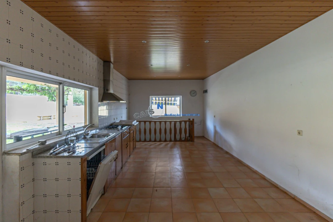 Moradia T4 para Venda em Recarei Foto 36