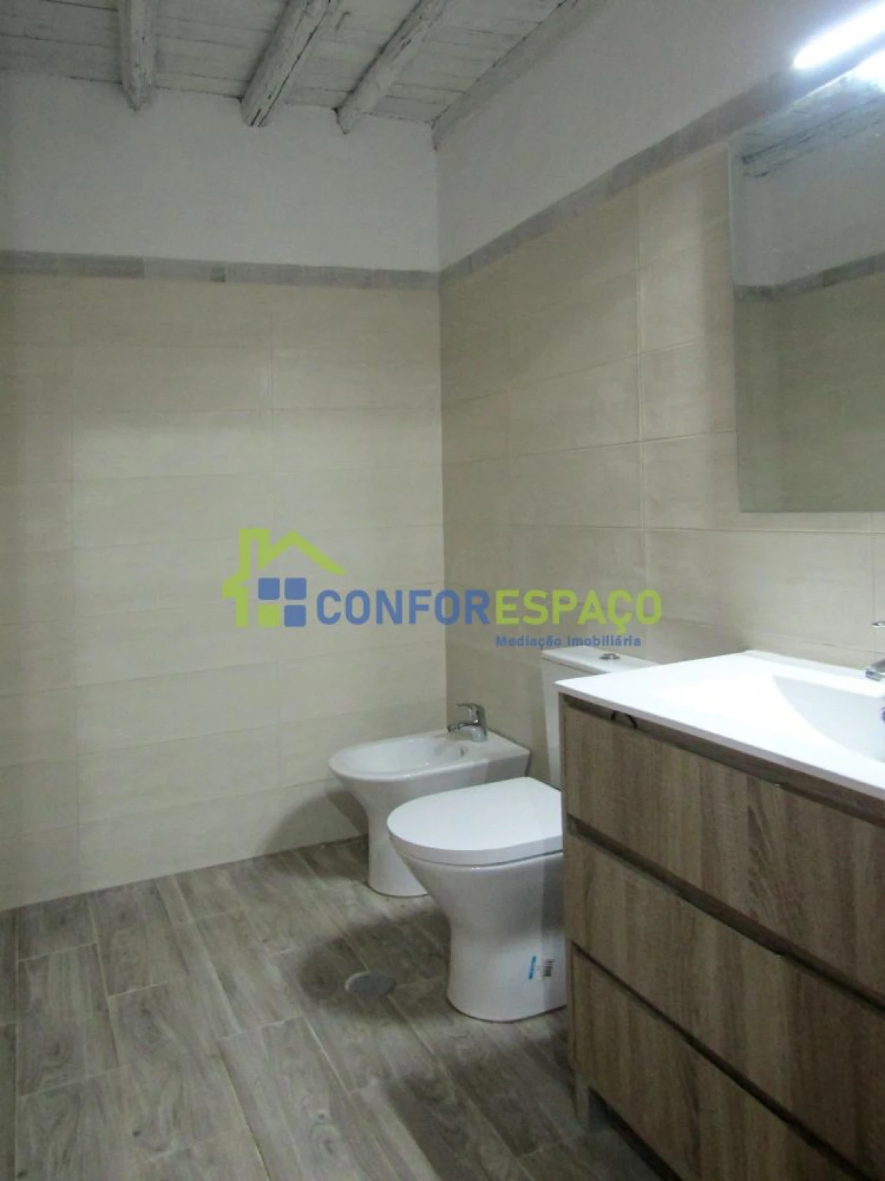 Moradia T2 para Venda em Escalos de Cima e Lousa Foto 11