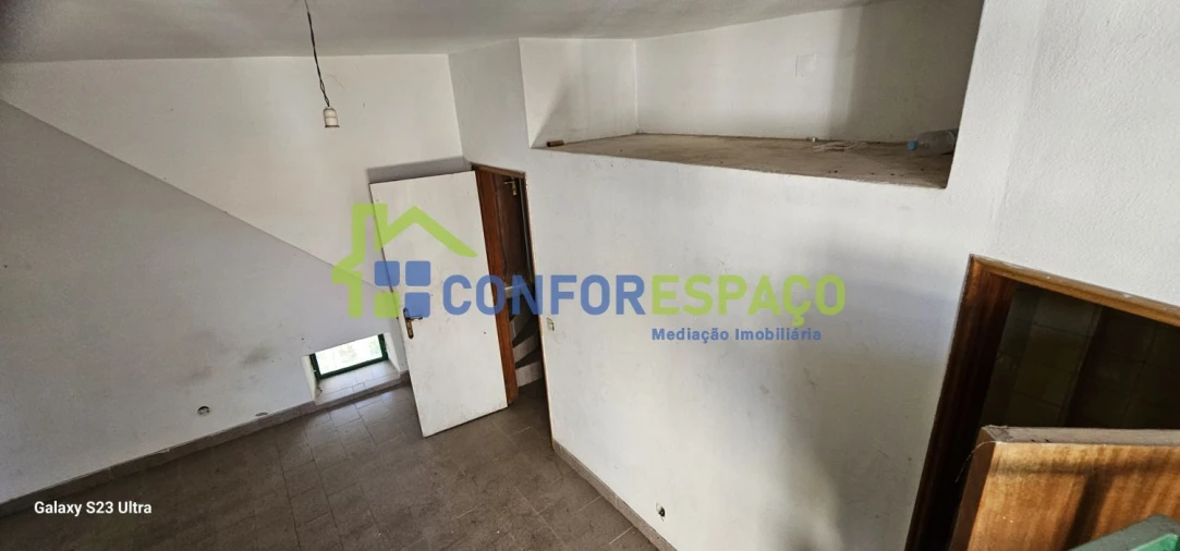 Moradia T2 para Venda em Alcains Foto 4