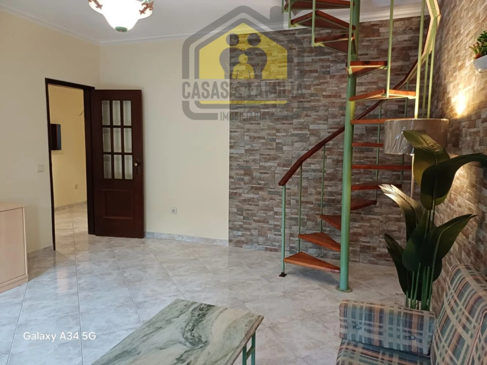 Apartamento T4 para Venda em São João Baptista Foto 25