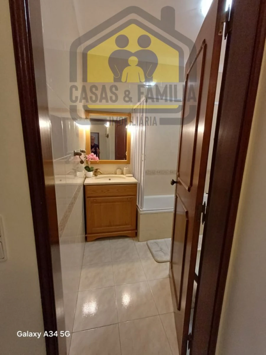 Apartamento T4 para Venda em São João Baptista Foto 8