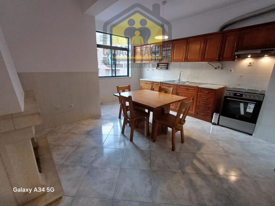 Apartamento T4 para Venda em São João Baptista Foto 15