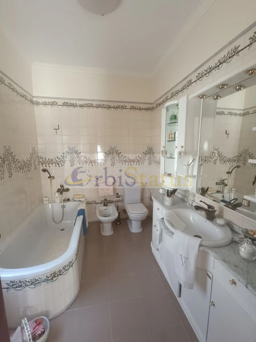 Moradia T4 para Venda em Sesimbra (Castelo) Foto 22