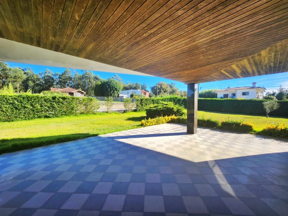 Armazém para Venda em Ruivães e Novais Foto 44