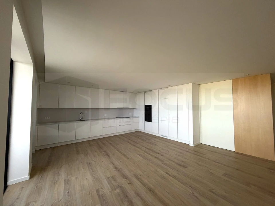 Apartamento T3 para Venda em Glória e Vera Cruz Foto 4