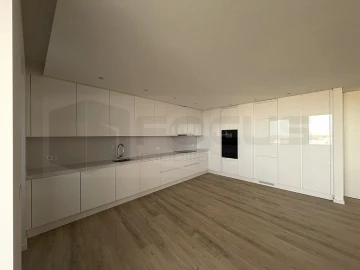 Apartamento T3 para Venda em Glória e Vera Cruz