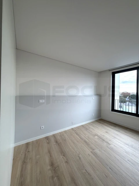 Apartamento T3 para Venda em Glória e Vera Cruz