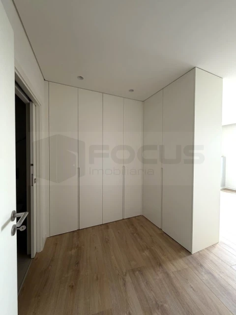 Apartamento T3 para Venda em Glória e Vera Cruz