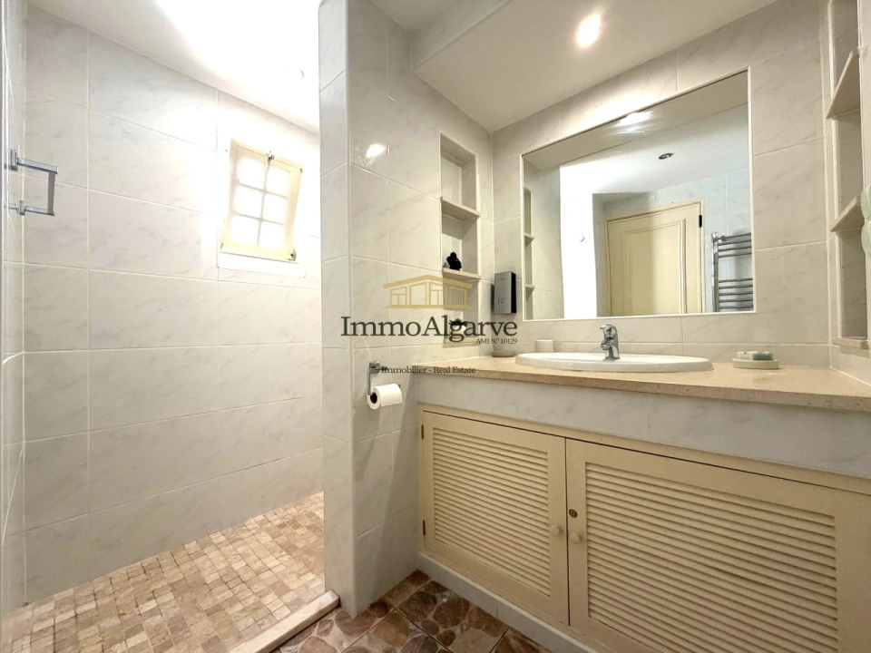 Apartamento T1 para Venda em Albufeira e Olhos de Água Foto 19