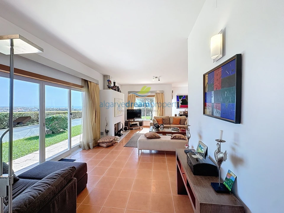 Moradia T4 para Venda em Albufeira e Olhos de Água Foto 25