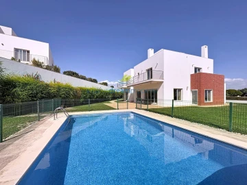 Moradia T4 para Venda em Albufeira e Olhos de Água
