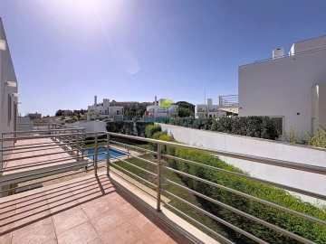 Moradia T4 para Venda em Albufeira e Olhos de Água