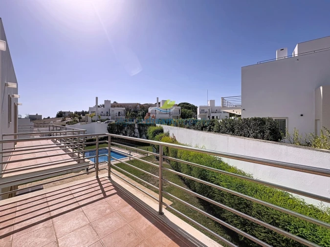 Moradia T4 para Venda em Albufeira e Olhos de Água Foto 54