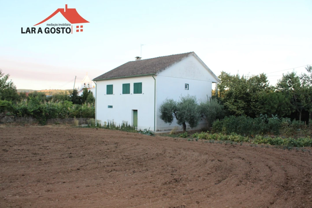 Moradia T4 para Venda em Salselas Foto 10