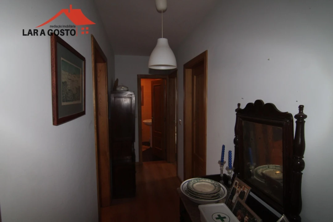 Moradia T4 para Venda em Salselas Foto 21