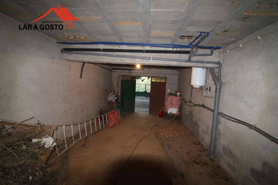 Moradia T4 para Venda em Salselas Foto 45