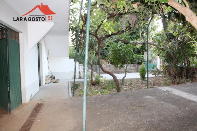 Moradia T4 para Venda em Salselas Foto 35