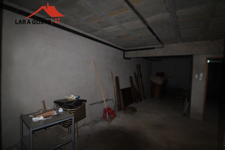 Moradia T4 para Venda em Salselas Foto 37