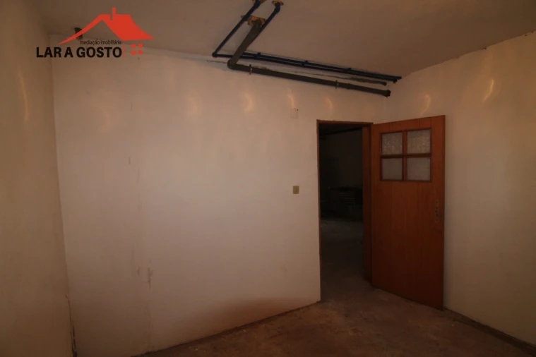 Moradia T4 para Venda em Salselas Foto 43