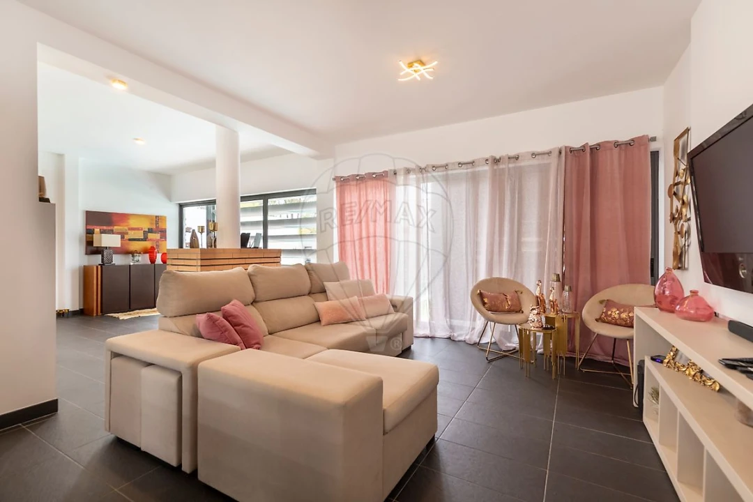 Moradia T3 para Venda em Santa Maria, São Pedro e Matacães Foto 6