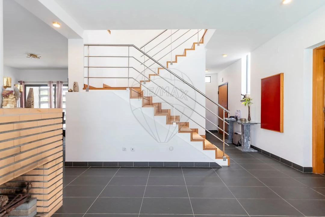 Moradia T3 para Venda em Santa Maria, São Pedro e Matacães Foto 8