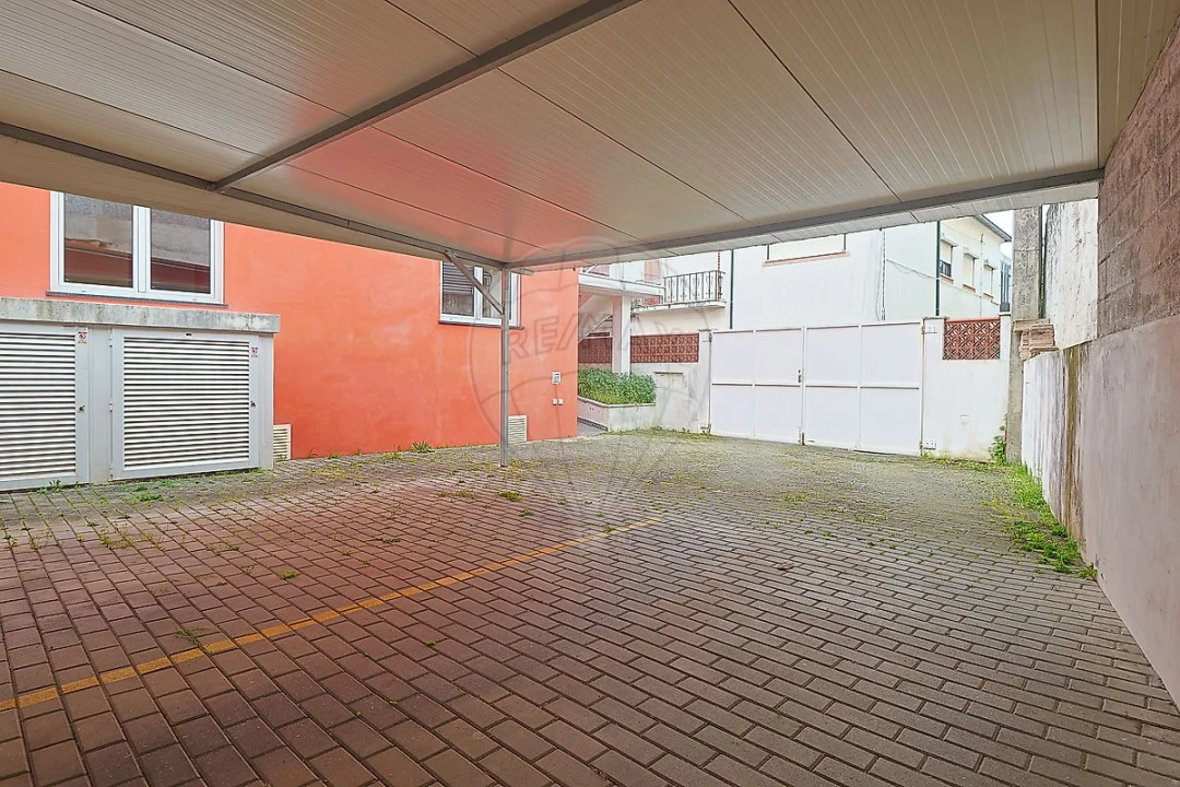 Moradia T4 para Venda em Trouxemil e Torre de Vilela Foto 30