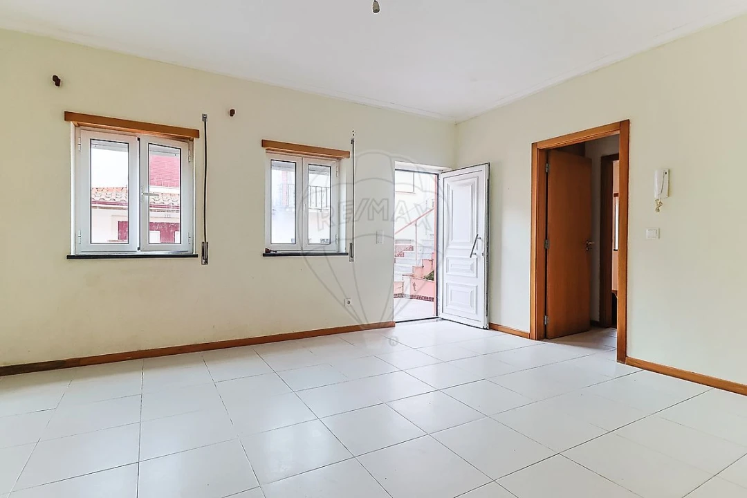 Moradia T4 para Venda em Trouxemil e Torre de Vilela Foto 19