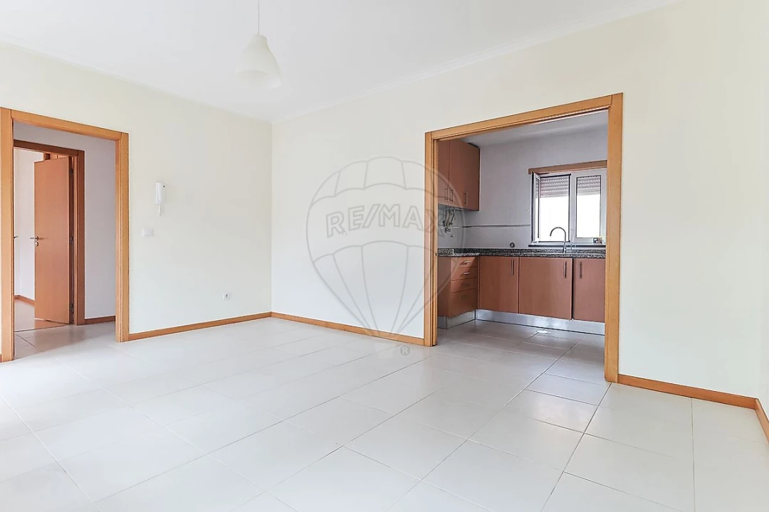 Moradia T4 para Venda em Trouxemil e Torre de Vilela Foto 6