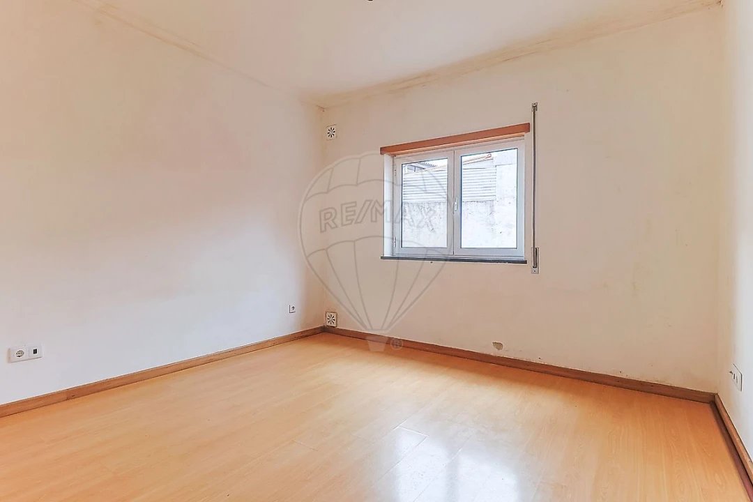 Moradia T4 para Venda em Trouxemil e Torre de Vilela Foto 24