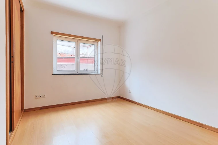 Moradia T4 para Venda em Trouxemil e Torre de Vilela Foto 27