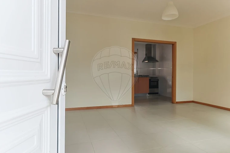 Moradia T4 para Venda em Trouxemil e Torre de Vilela Foto 5