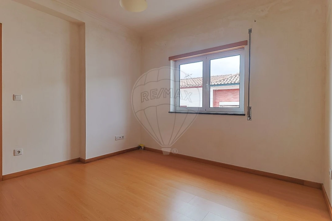 Moradia T4 para Venda em Trouxemil e Torre de Vilela Foto 15