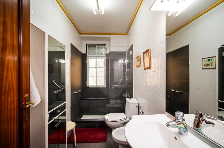 Apartamento T7 para Venda em Arroios Foto 23